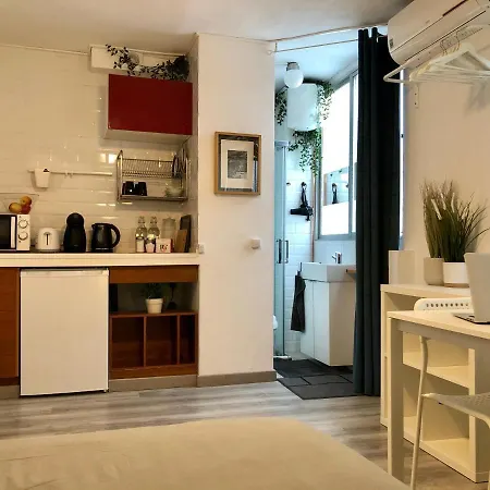 4studios Couette-café 2*